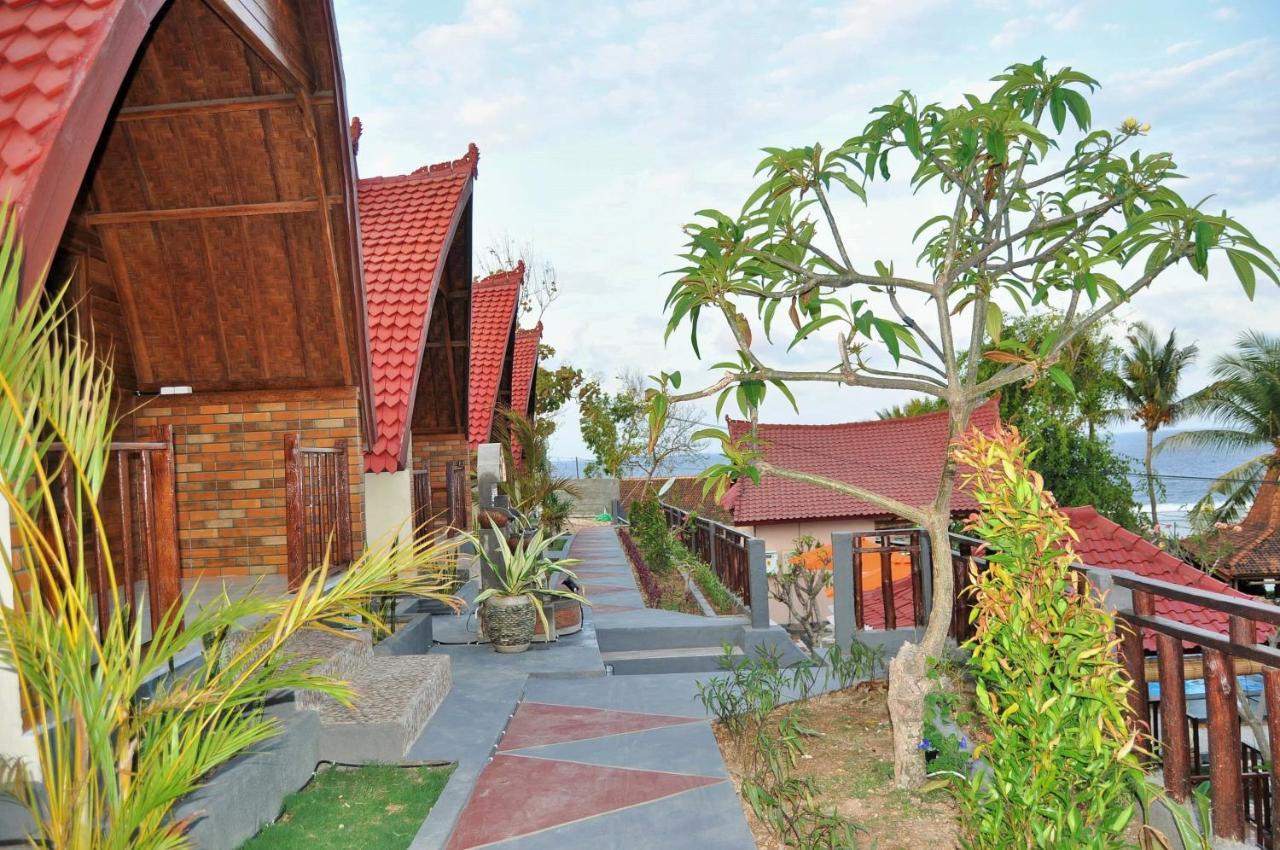 Surya Chandra Beach Bungalow Hotel Batununggul Exterior photo