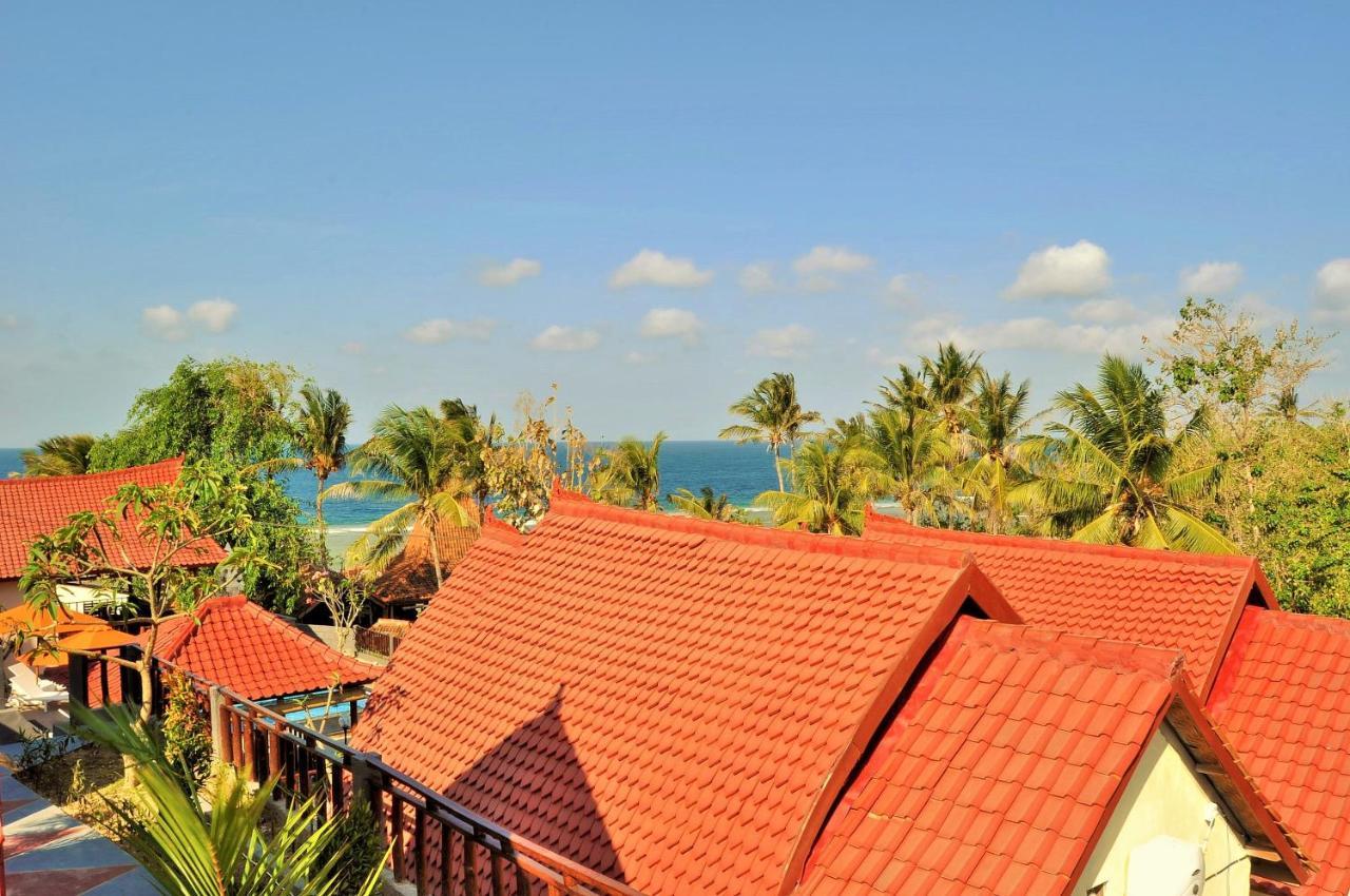 Surya Chandra Beach Bungalow Hotel Batununggul Exterior photo