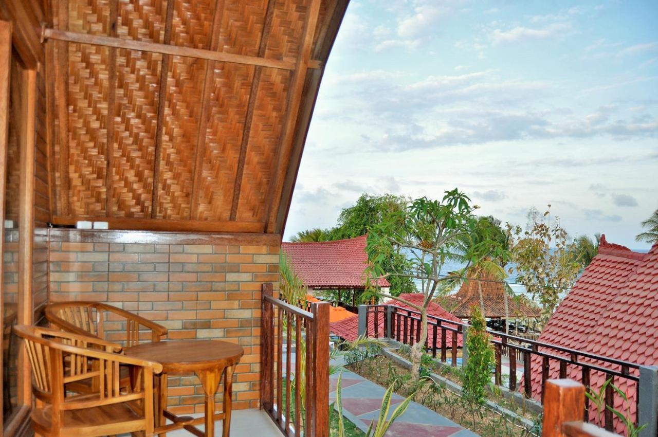 Surya Chandra Beach Bungalow Hotel Batununggul Exterior photo