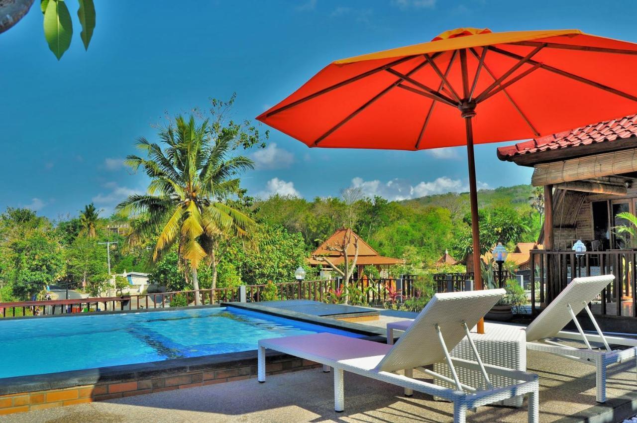 Surya Chandra Beach Bungalow Hotel Batununggul Exterior photo