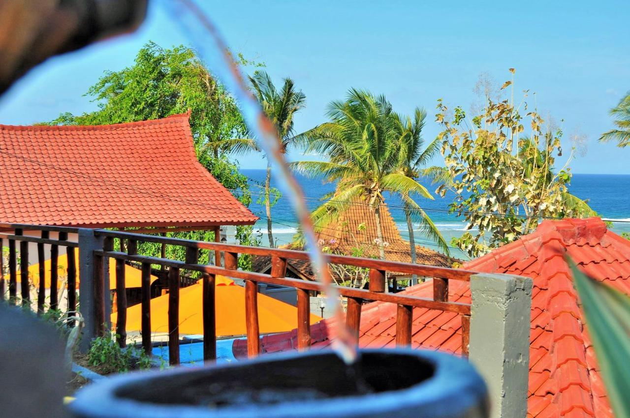 Surya Chandra Beach Bungalow Hotel Batununggul Exterior photo