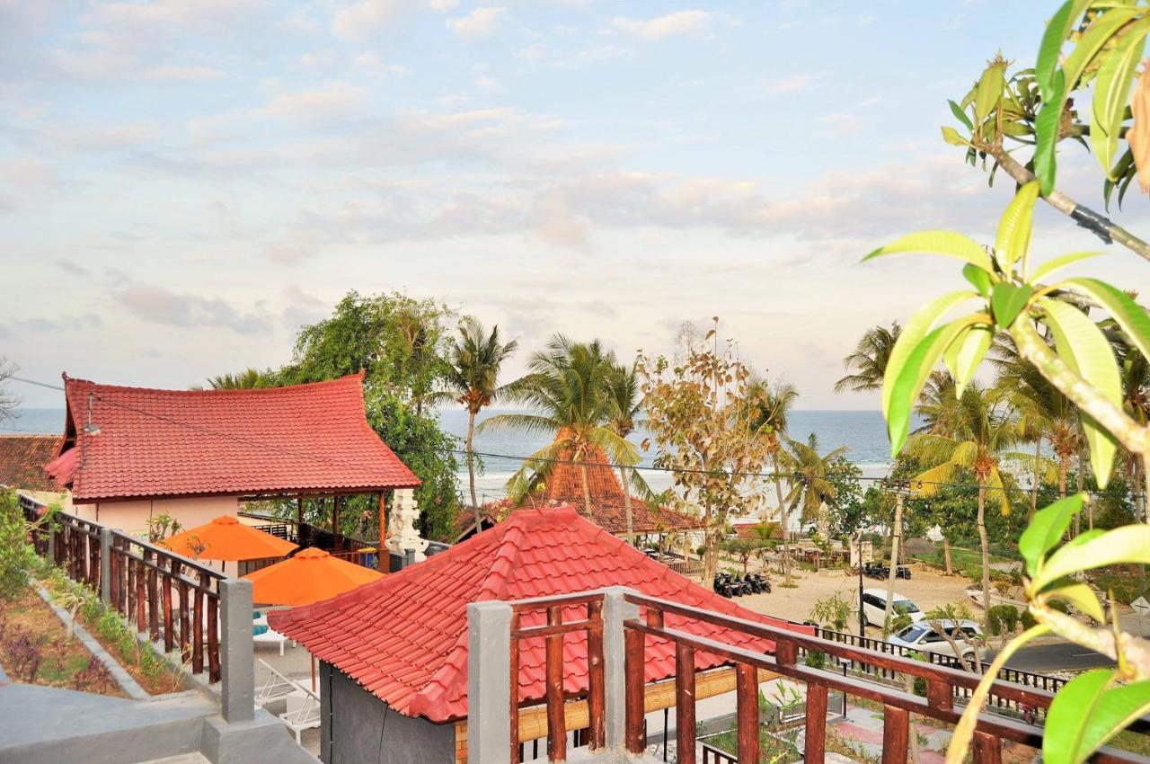 Surya Chandra Beach Bungalow Hotel Batununggul Exterior photo